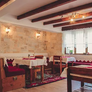 https://friends-hostel.albaniahotels.org