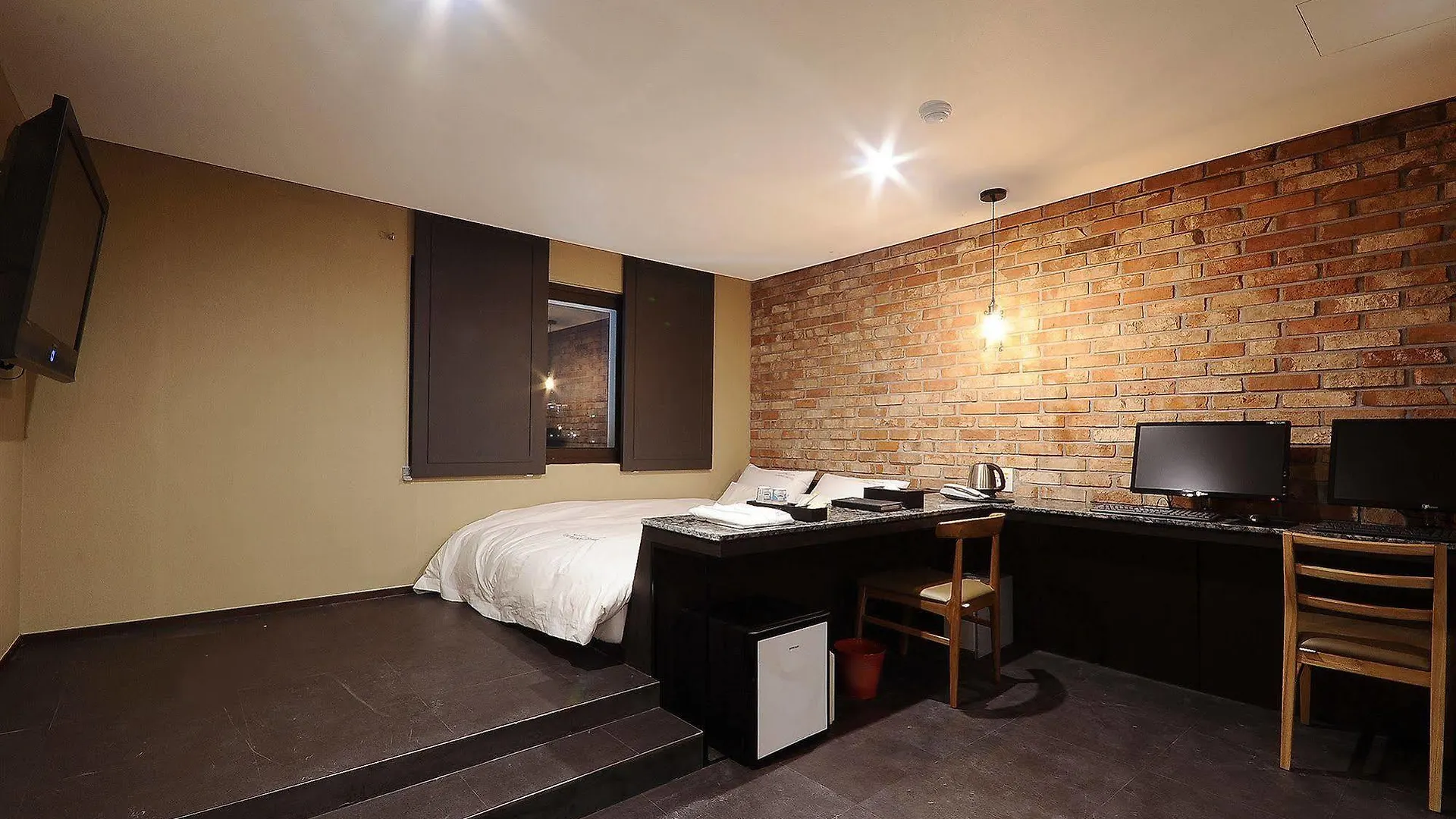 ***  Queens Hotel Seomyeon Busan South Korea