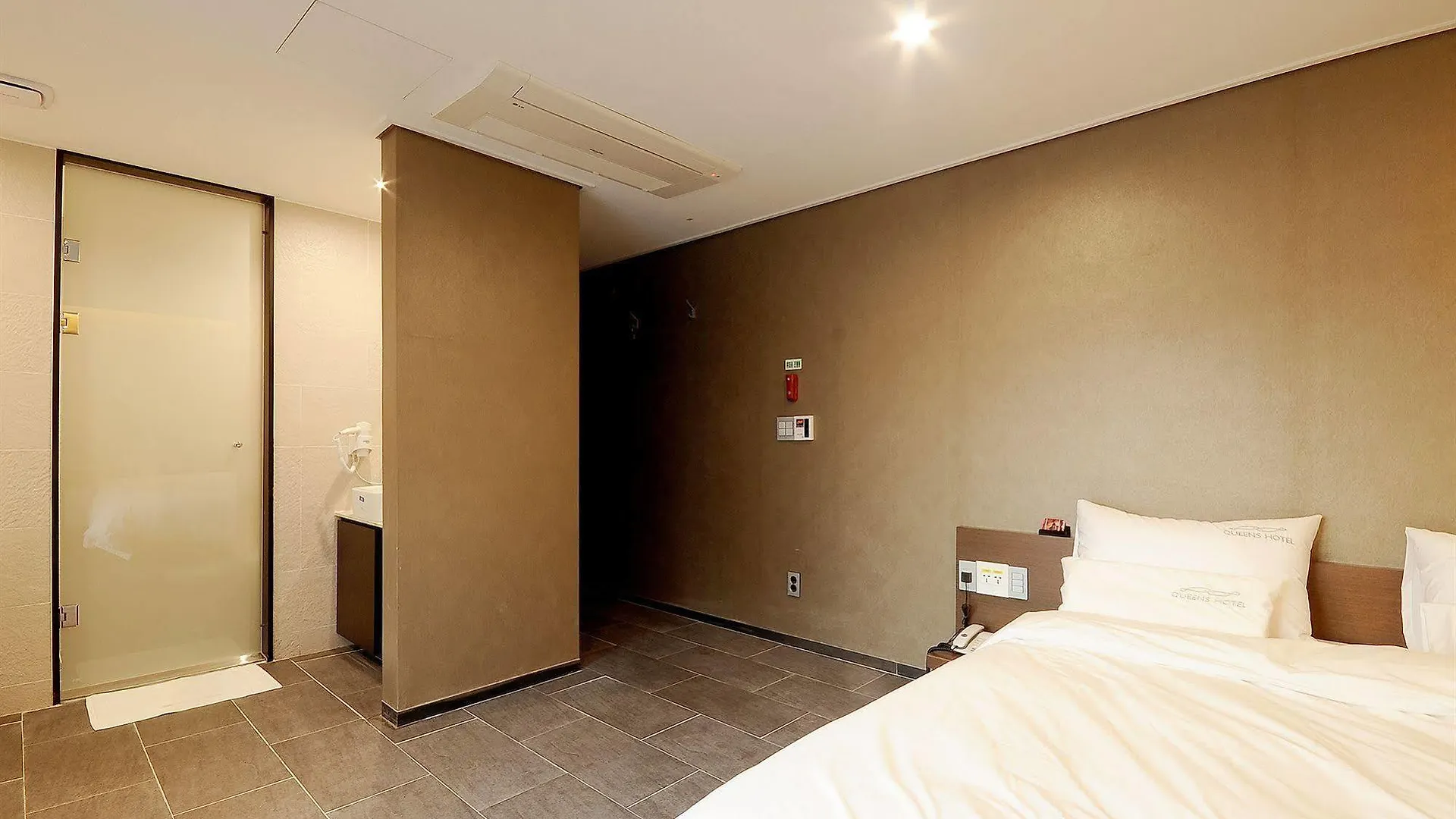 Queens Hotel Seomyeon Busan South Korea