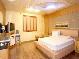 Queens Hotel Seomyeon Busan